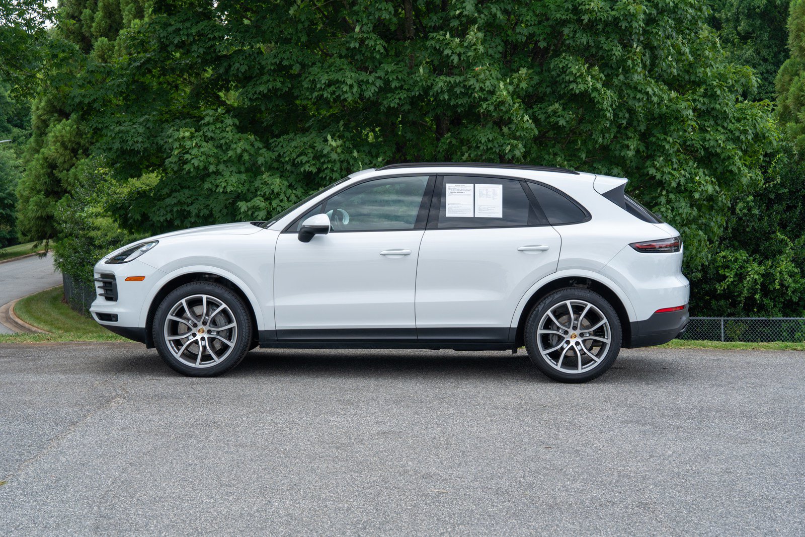 Certified 2023 Porsche Cayenne S AWD/4WD image 2