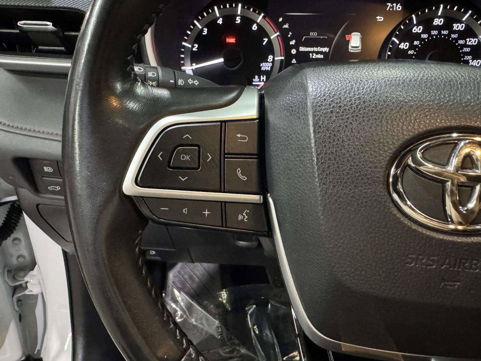 Used 2023 Toyota Highlander XSE AWD/4WD image 28