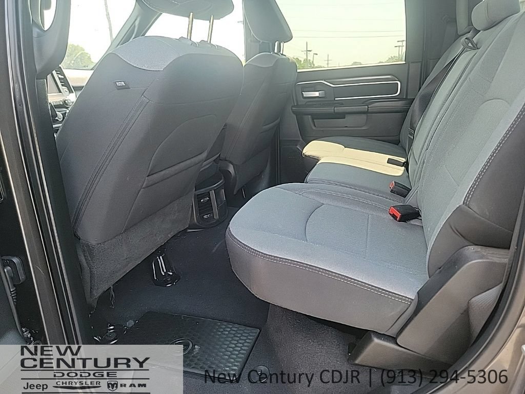 Used 2024 RAM 2500 Big Horn AWD/4WD image 17