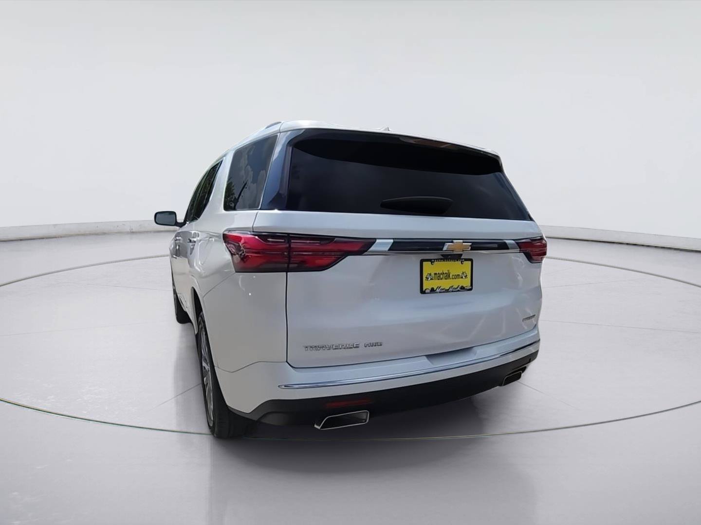 Used 2023 Chevrolet Traverse Premier AWD/4WD image 7