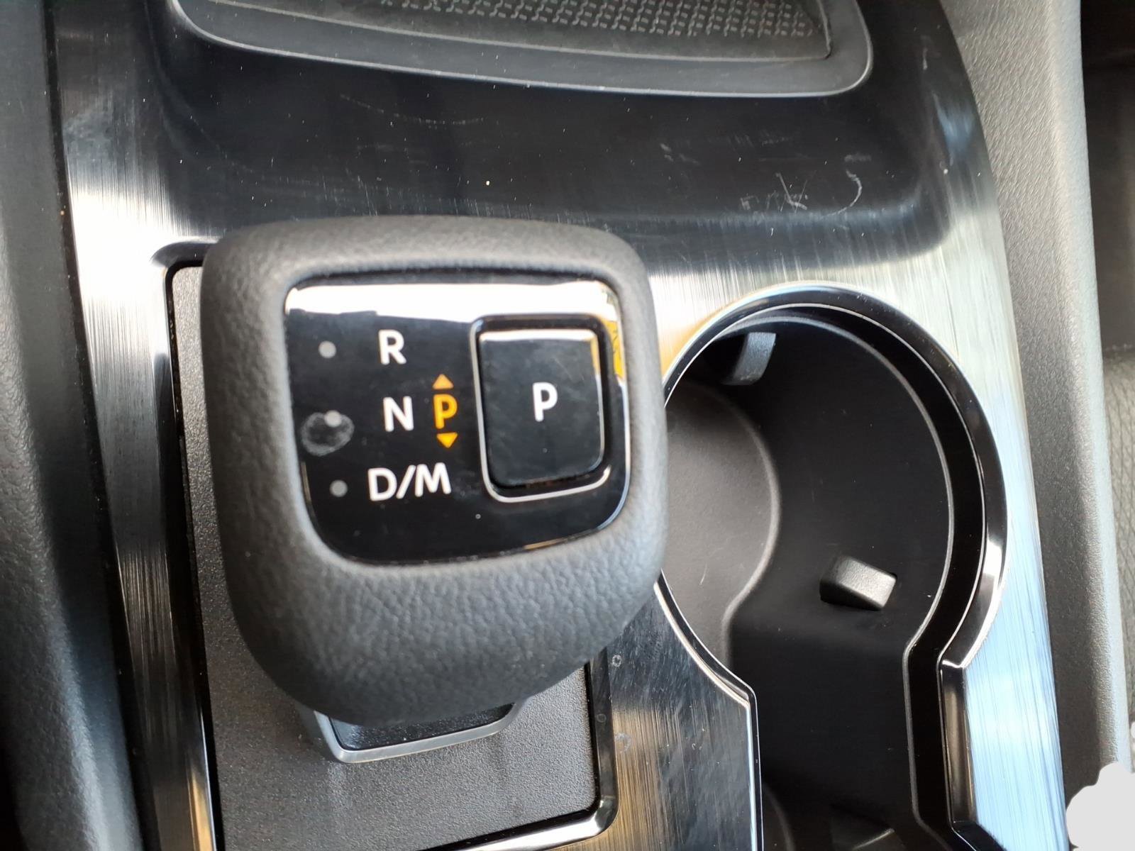 Used 2025 Nissan Rogue SV image 21