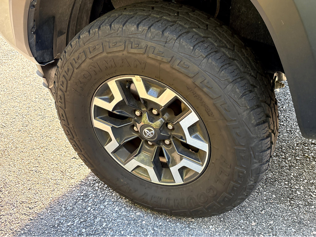 Used 2023 Toyota Tacoma TRD Off-Road image 21