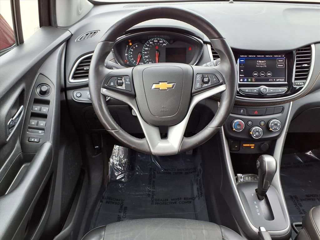 Used 2021 Chevrolet Trax LT w/ Driver Confidence Package image 3