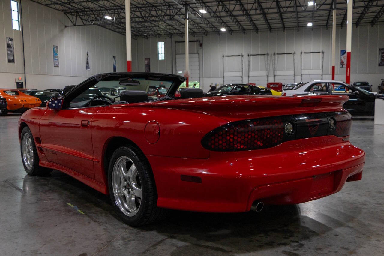 Used 2001 Pontiac Firebird Trans Am RWD image 4