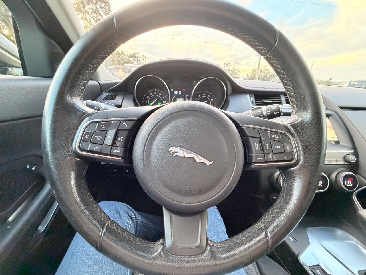 Used 2018 Jaguar E-PACE S image 19