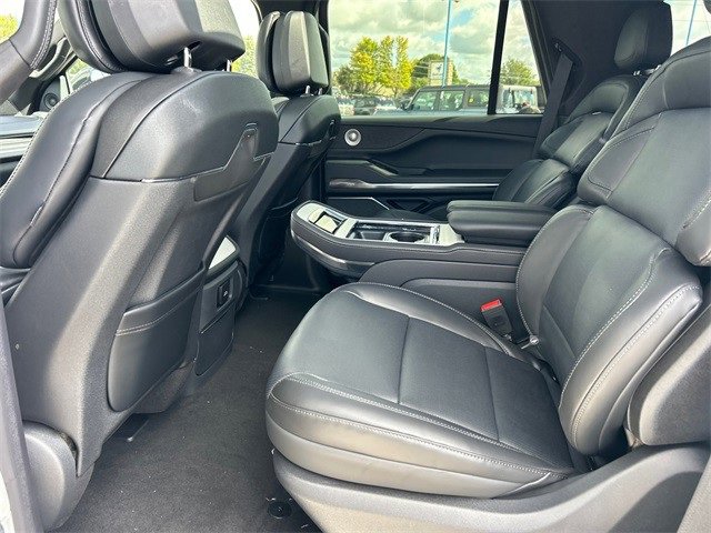 New 2025 Lincoln Navigator Reserve w/ Jet Appearance Package image 24