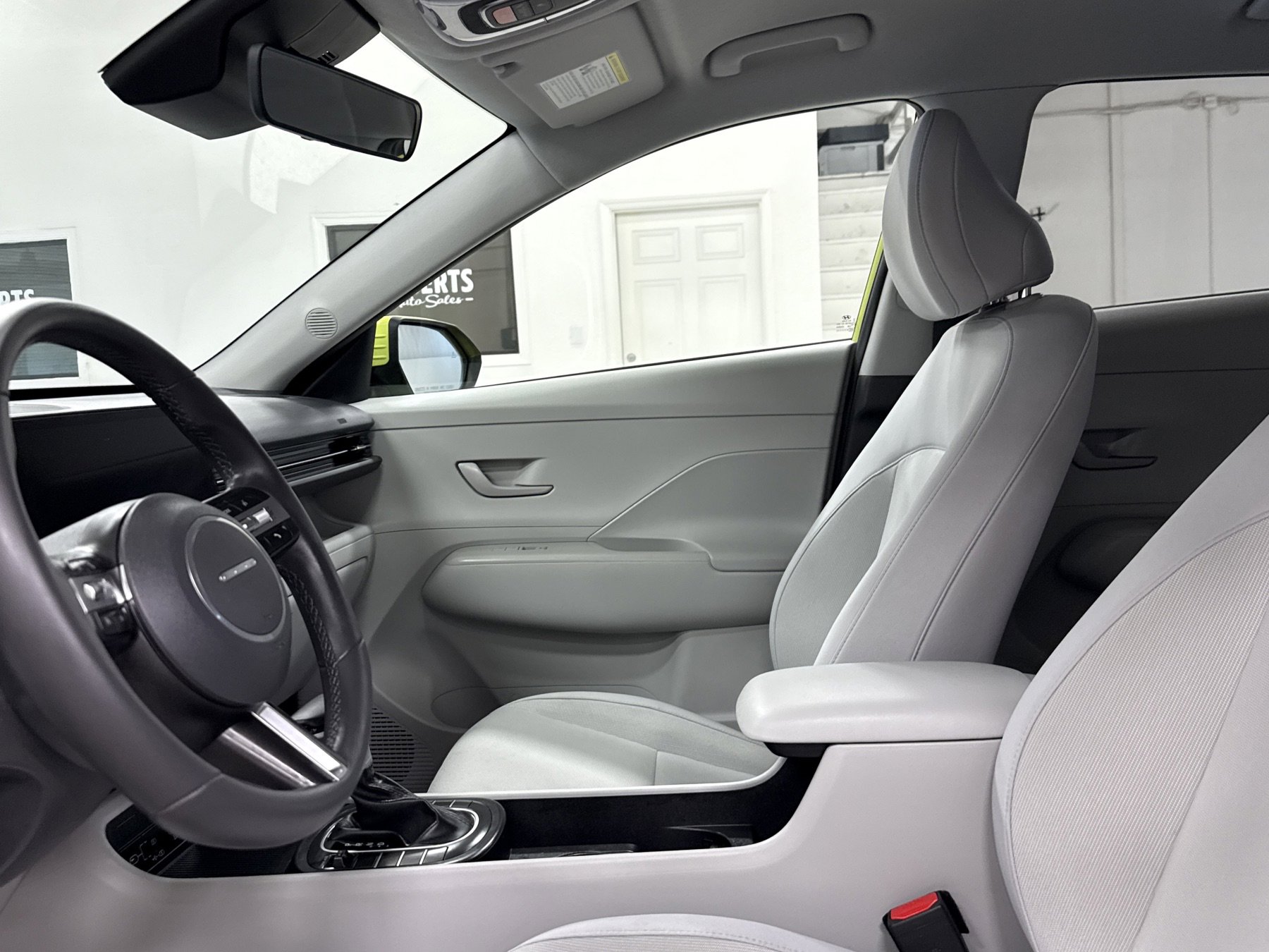 Used 2024 Hyundai Kona SEL image 4