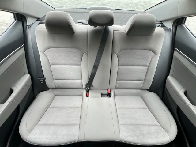 Used 2017 Hyundai Elantra SE w/ Cargo Package FWD image 22