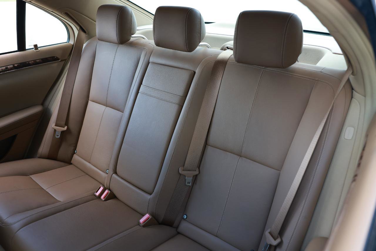 Used 2007 Mercedes-Benz S 550 image 8