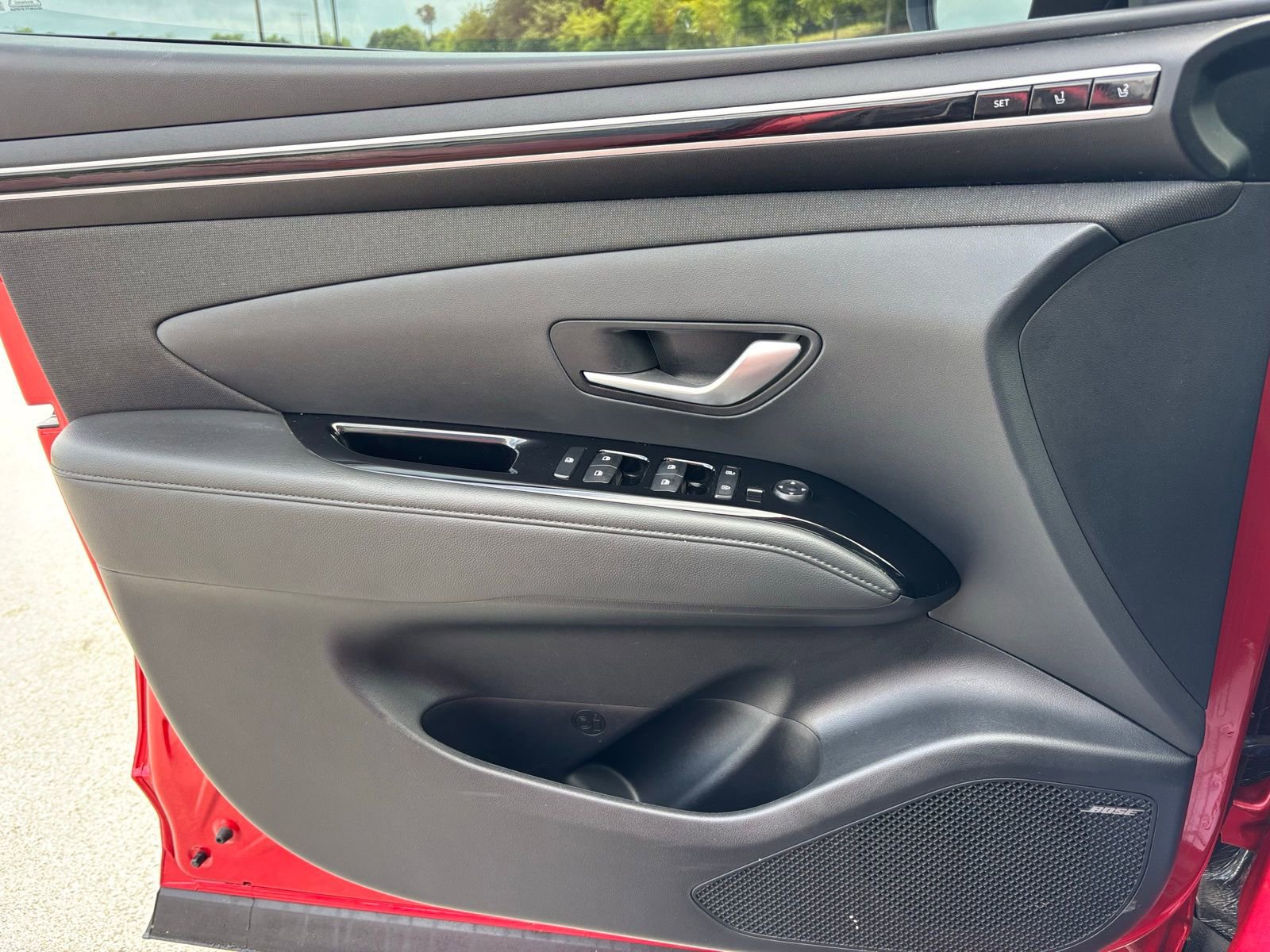Certified 2023 Hyundai Tucson Limited AWD/4WD image 12