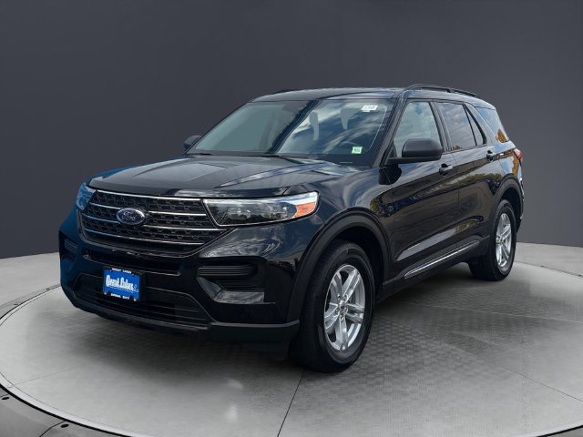 Used 2023 Ford Explorer XLT AWD/4WD image 7
