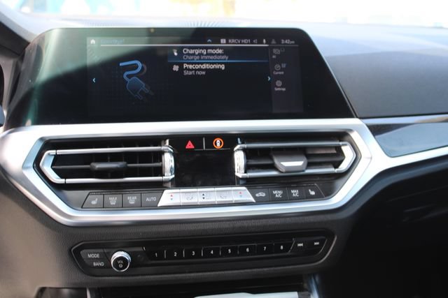 Used 2022 BMW 330e w/ Convenience Package RWD image 16