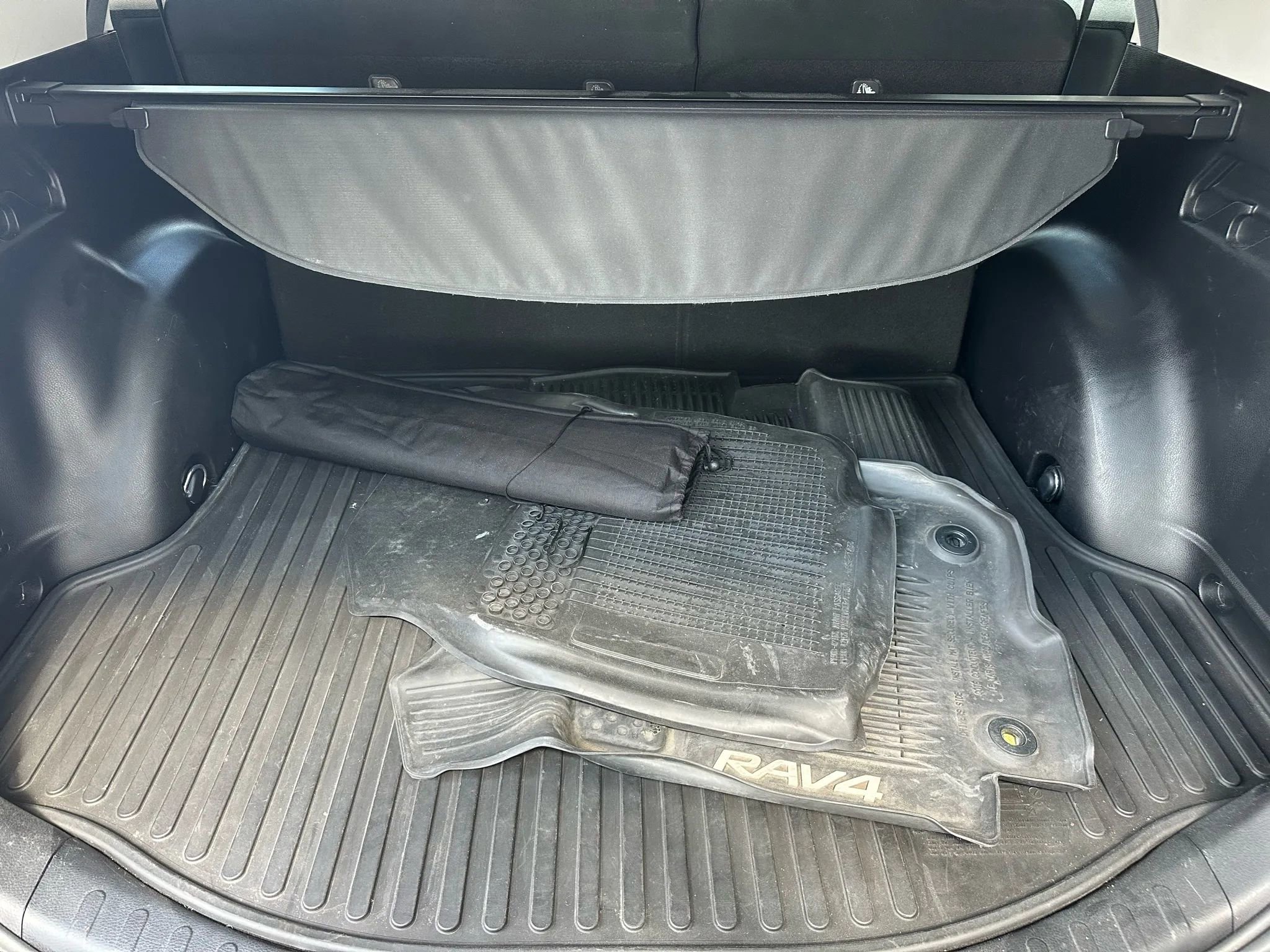 Used 2017 Toyota RAV4 LE w/ All Weather Liner Package image 24