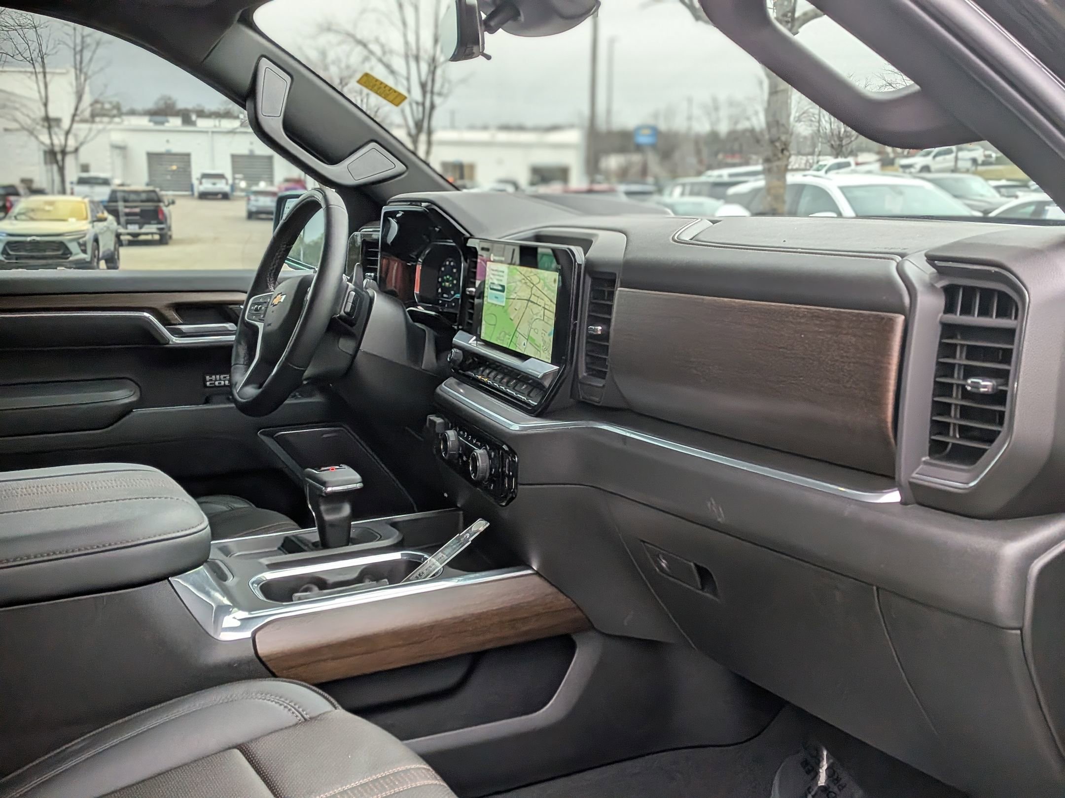 Certified 2025 Chevrolet Silverado 1500 High Country image 22