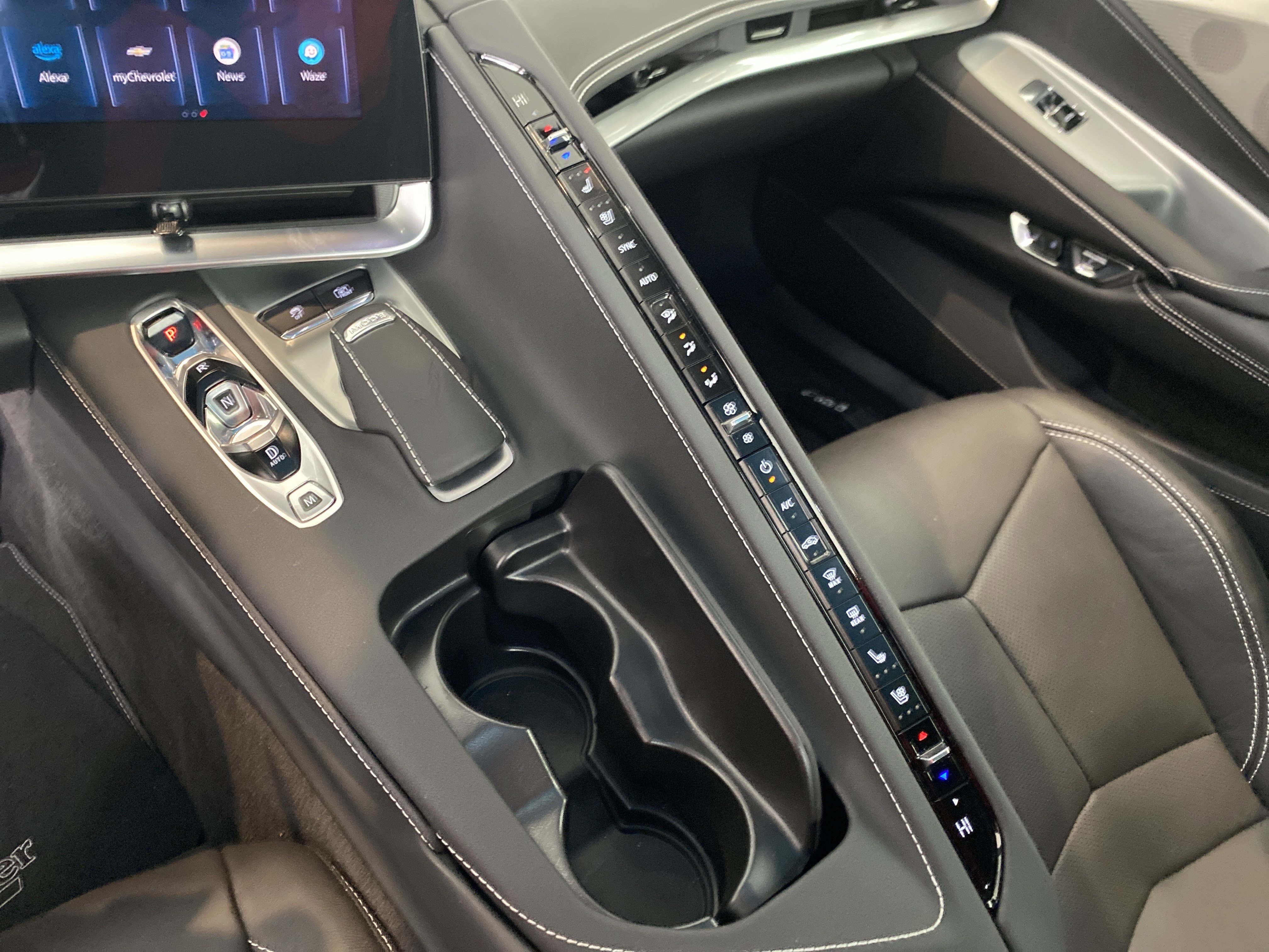 Used 2024 Chevrolet Corvette Stingray Preferred Cpe w/ Battery Protection Package image 12