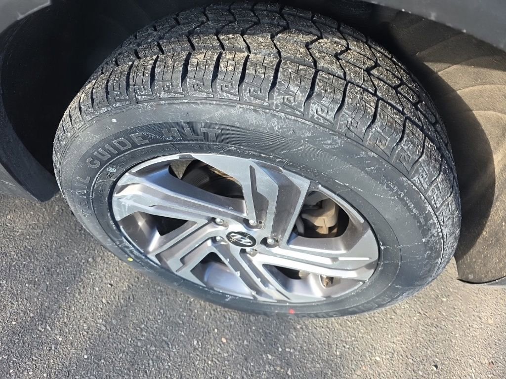 Used 2023 Hyundai Santa Fe SEL w/ Premium Package image 10