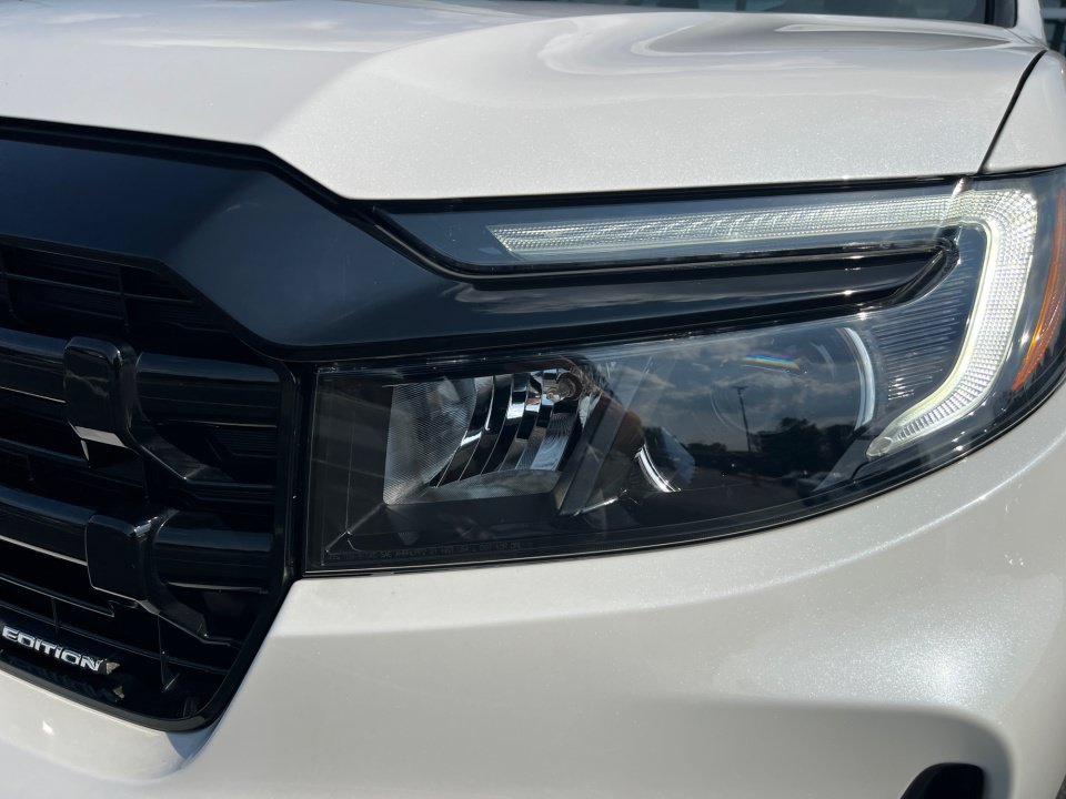 Certified 2024 Honda Ridgeline Black Edition image 26