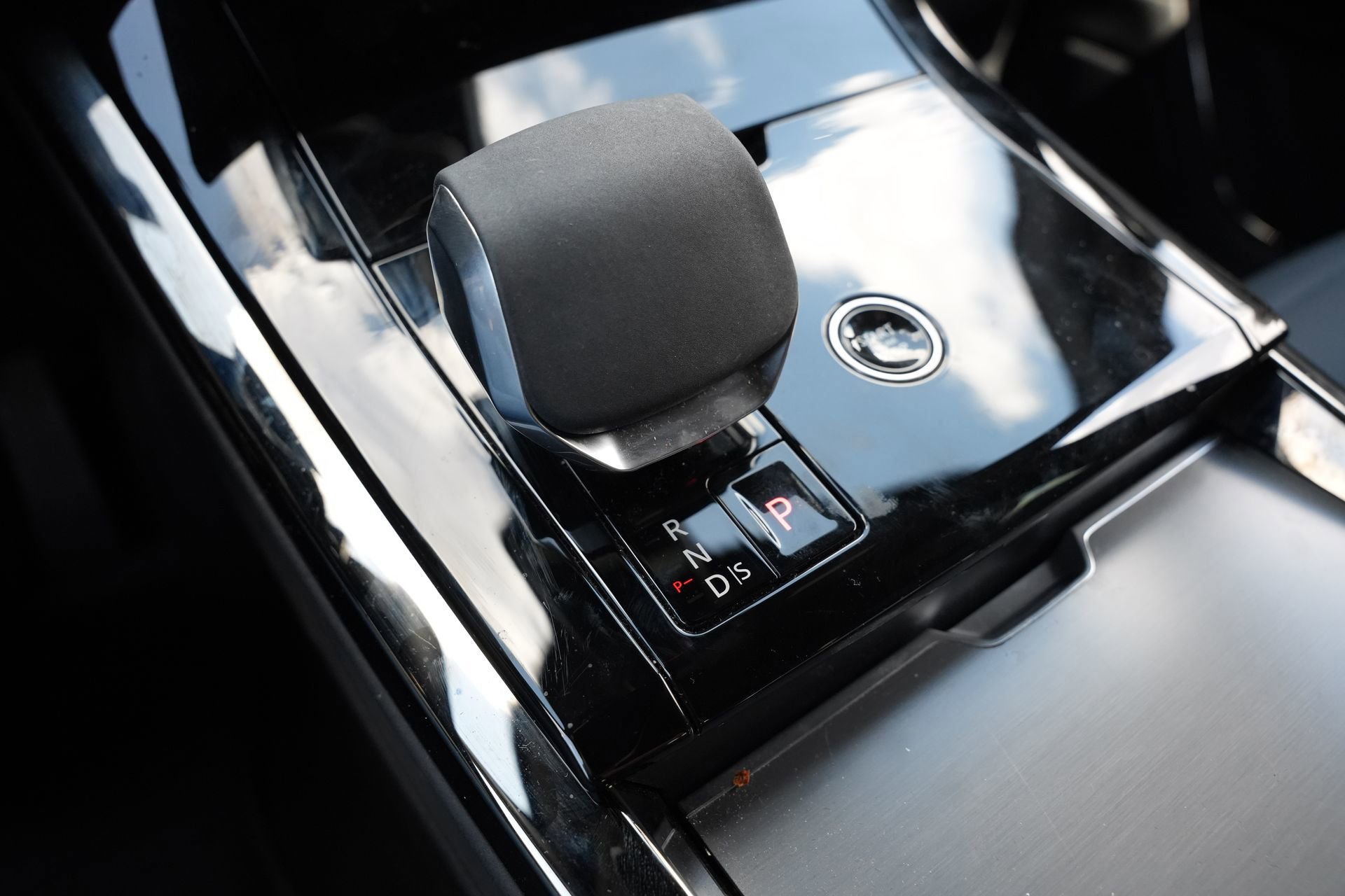 Used 2024 Land Rover Range Rover Sport SE image 14