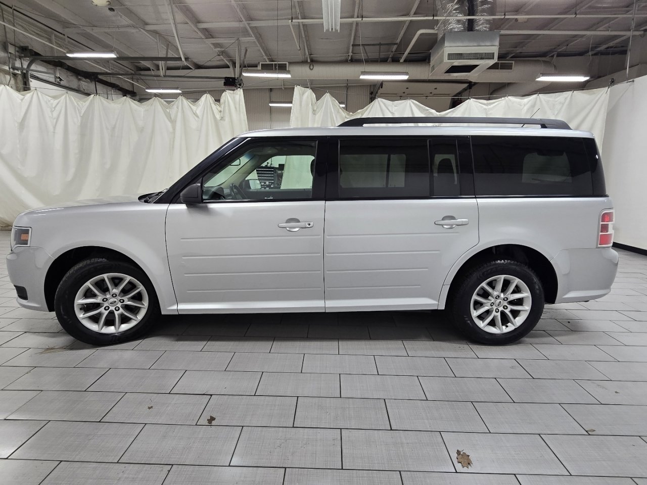 Used 2019 Ford Flex SE image 10