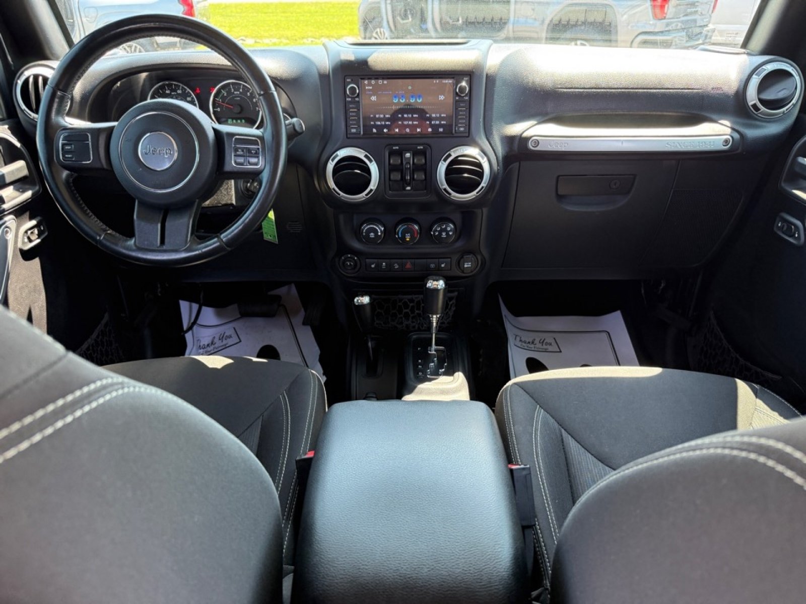 Used 2016 Jeep Wrangler Unlimited Sahara w/ Dual Top Group AWD/4WD image 10