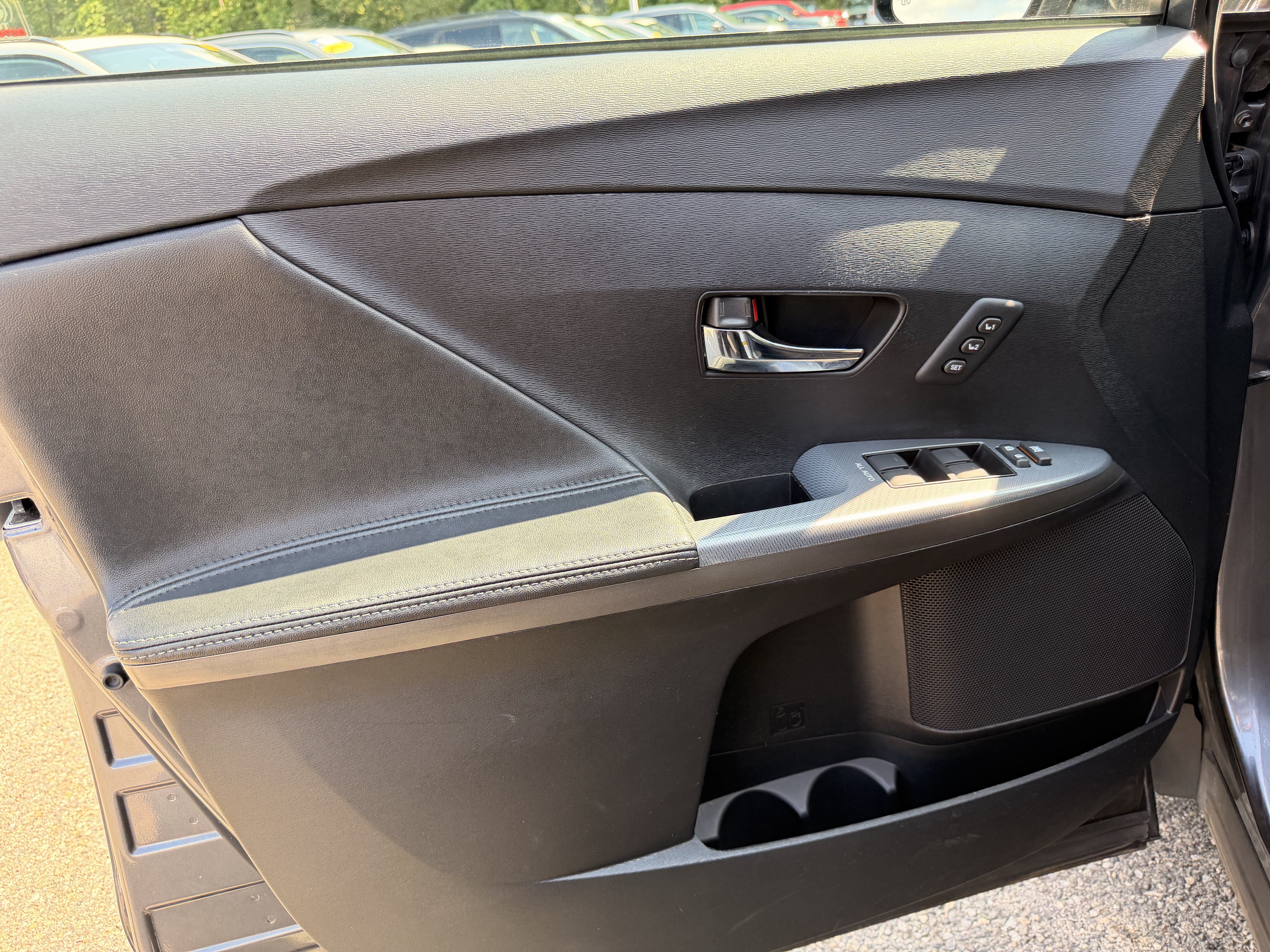 Used 2013 Toyota Venza XLE FWD image 12