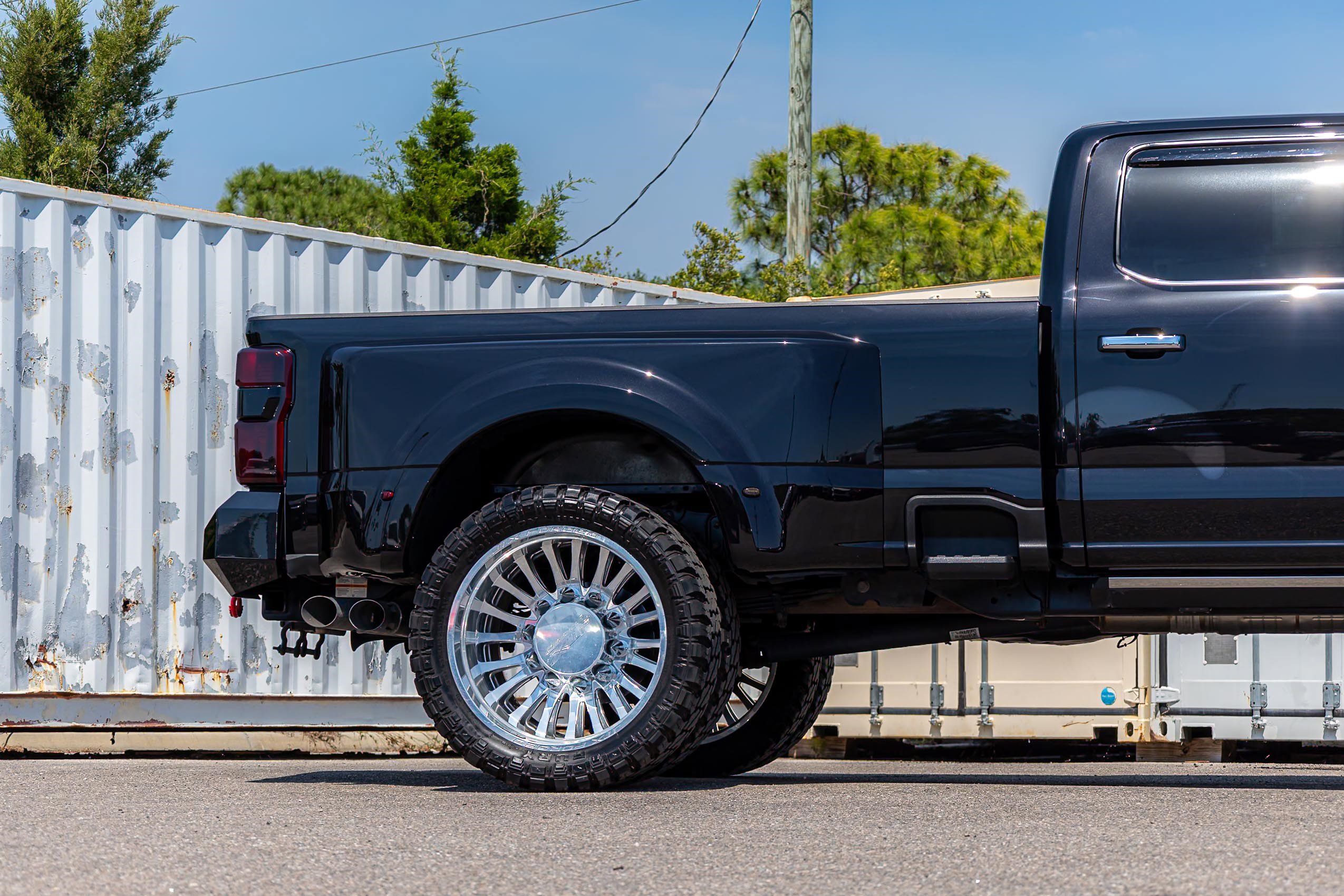 Used 2023 Ford F450 Platinum AWD/4WD image 32