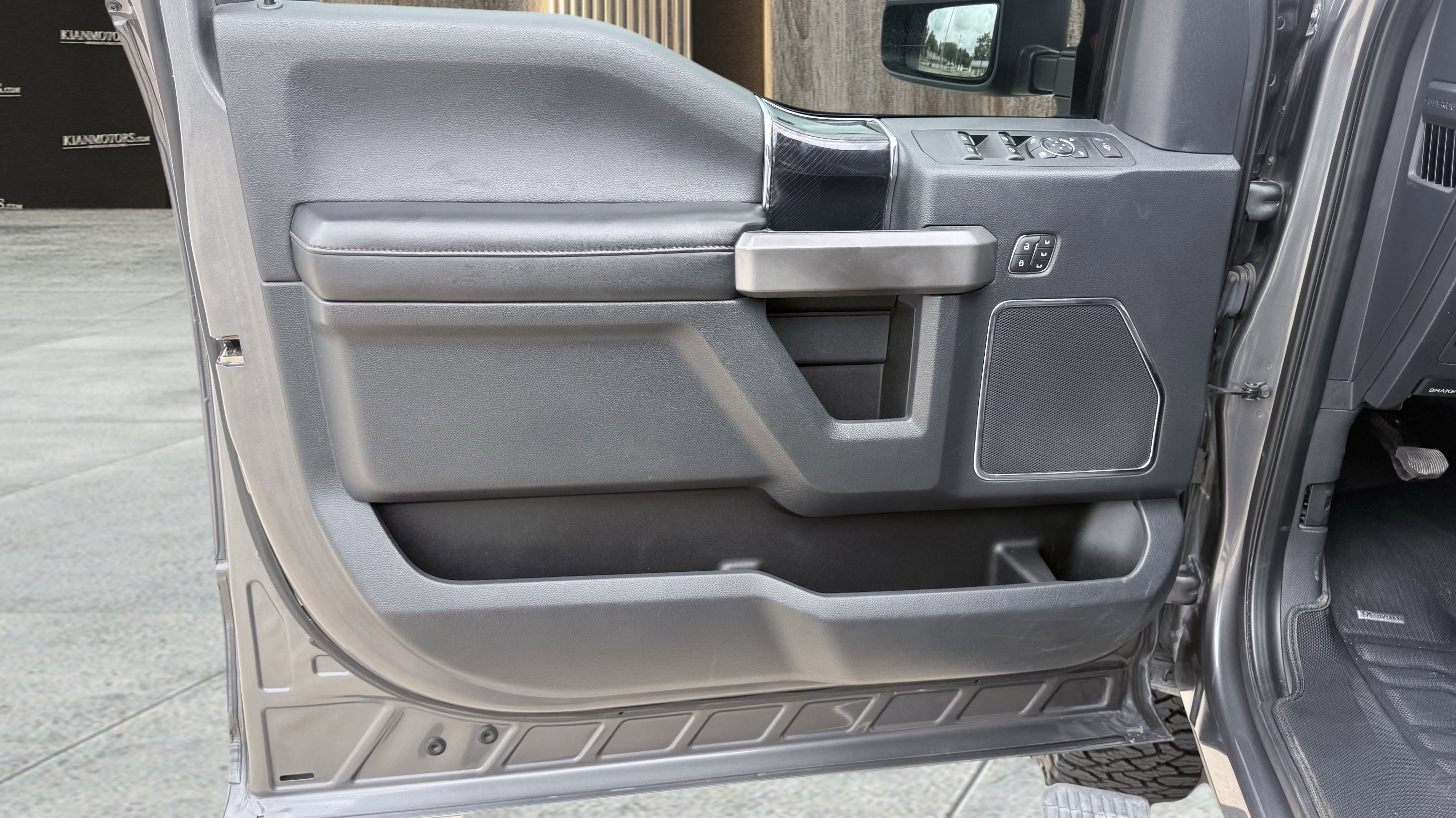 Used 2022 Ford F250 Platinum AWD/4WD image 15