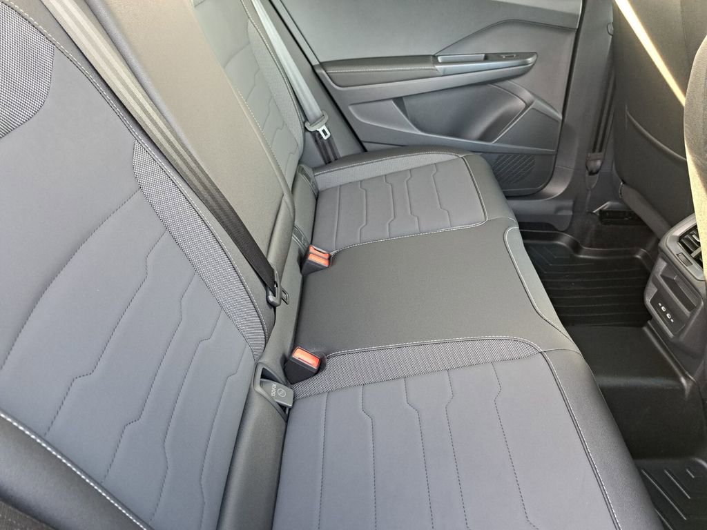 New 2026 Volkswagen Taos SE FWD image 24
