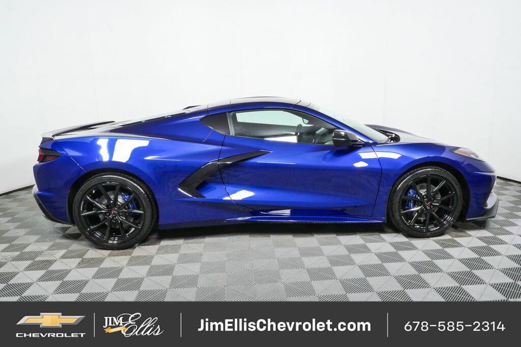 New 2027 Chevrolet Corvette Stingray Coupe w/ 2LT RWD image 2