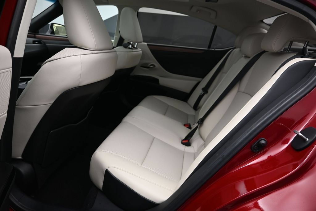 Used 2025 Lexus ES 350 w/ Premium Package FWD image 13