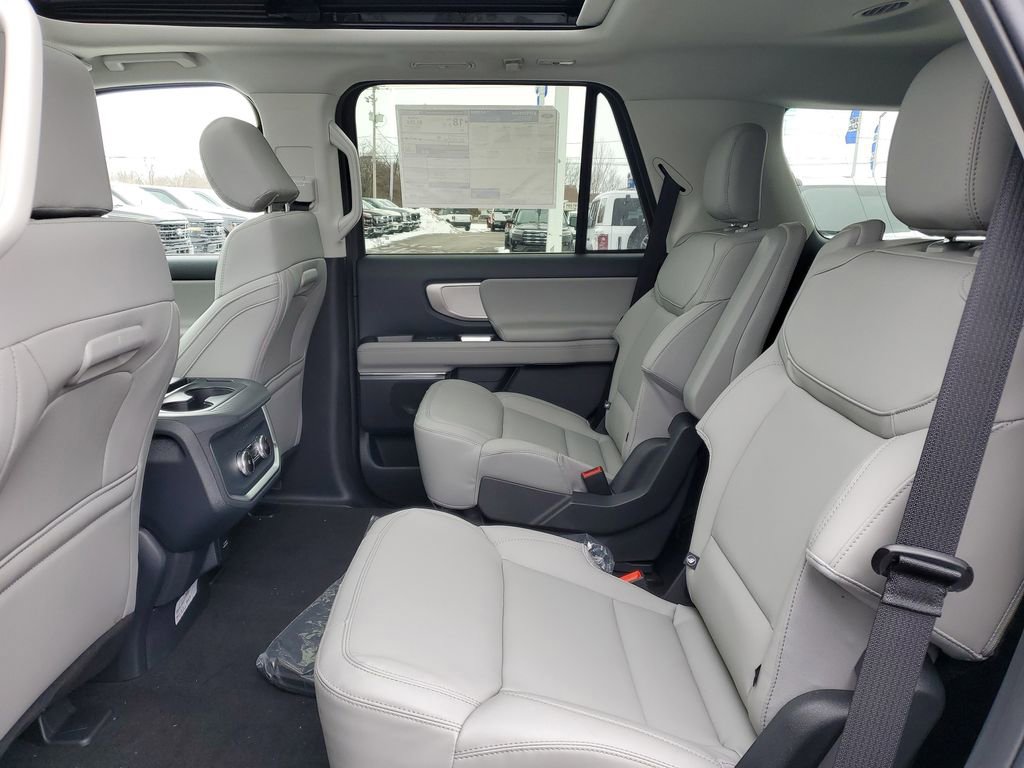 New 2026 Ford Expedition Active image 30