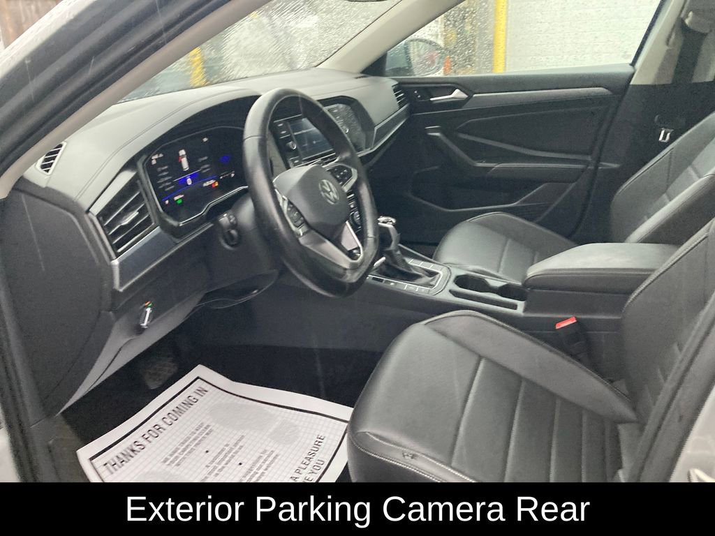Used 2023 Volkswagen Jetta SE image 12