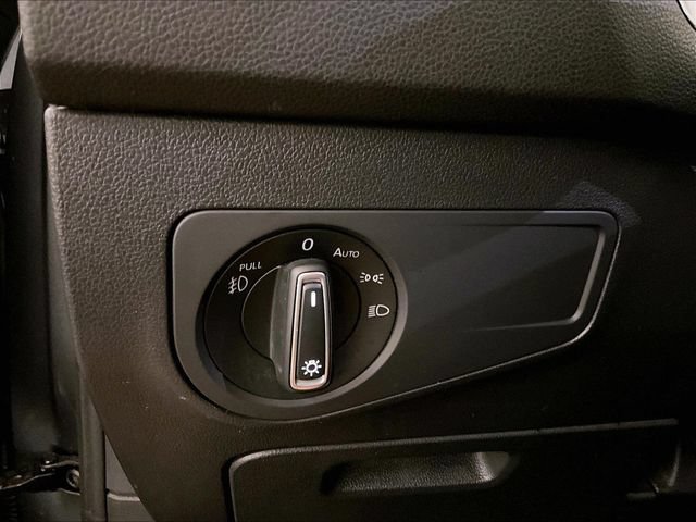 Used 2019 Volkswagen Tiguan SEL Premium R-Line AWD/4WD image 31