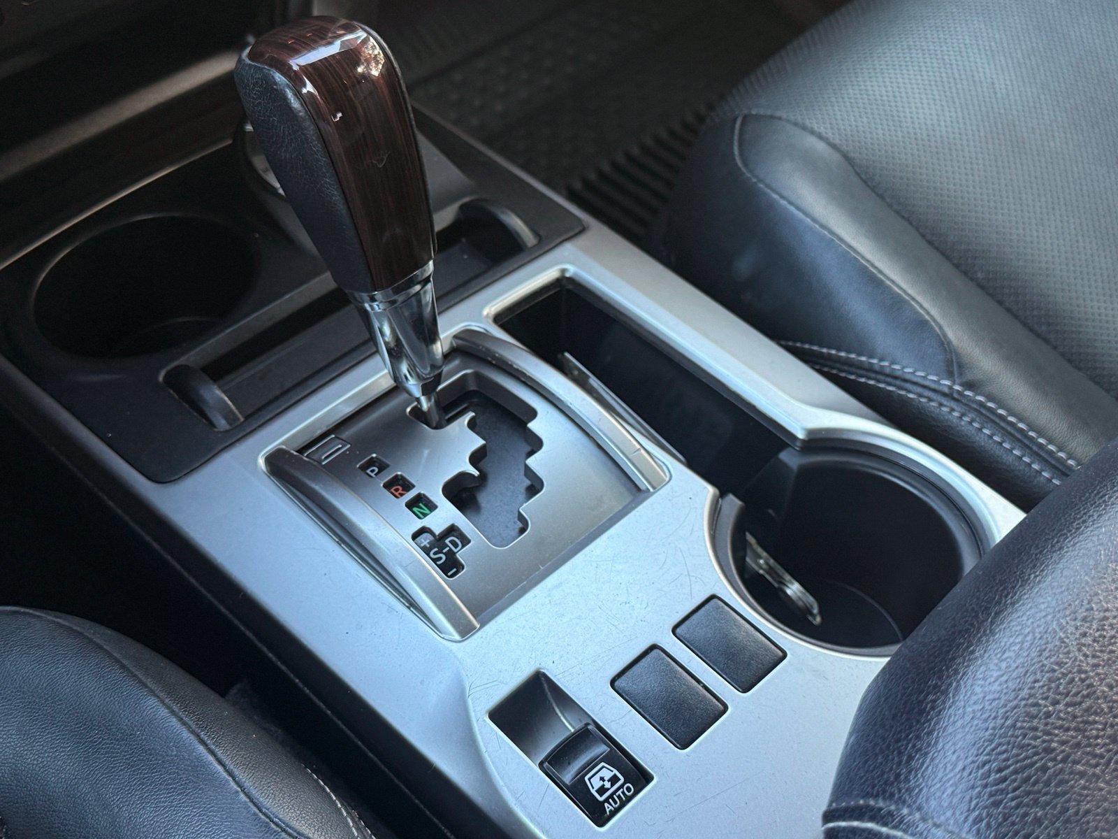 Used 2019 Toyota 4Runner Limited AWD/4WD image 31