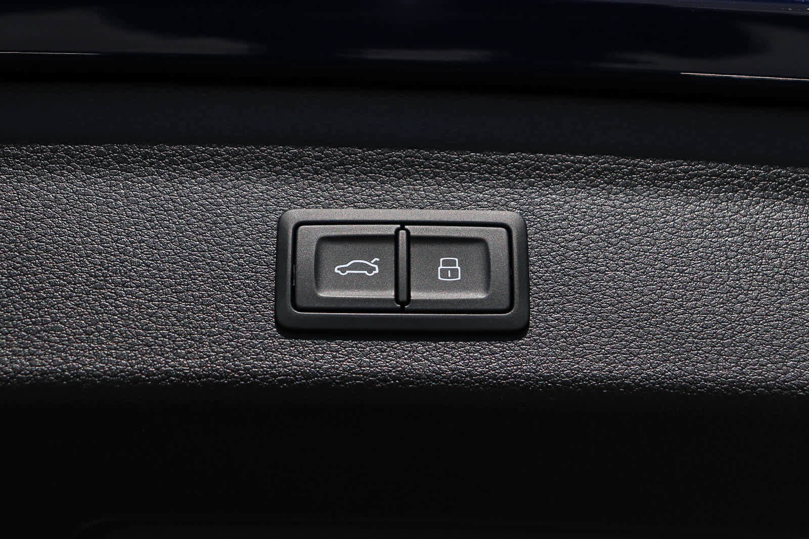 Used 2025 Audi Q3 2.0T Premium w/ Convenience Package image 39