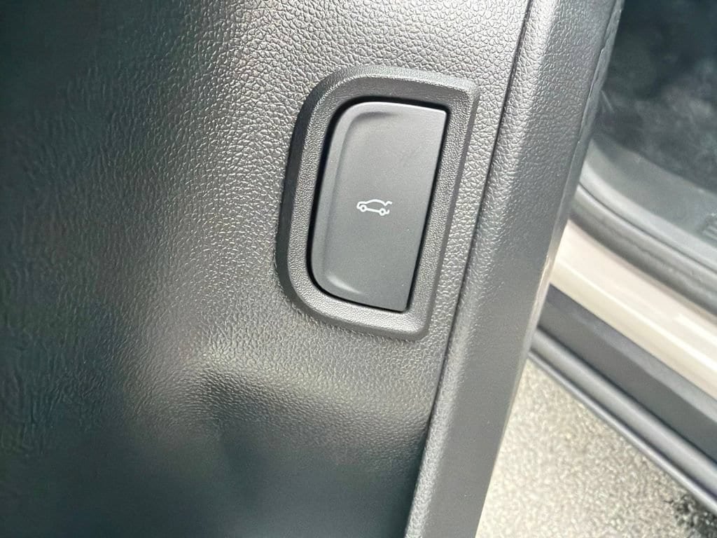 New 2026 GMC Terrain AT4 w/ Technology Package II AWD/4WD image 14