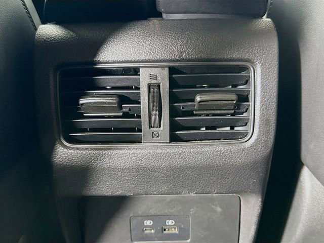 Used 2023 Nissan Rogue SL AWD/4WD image 25