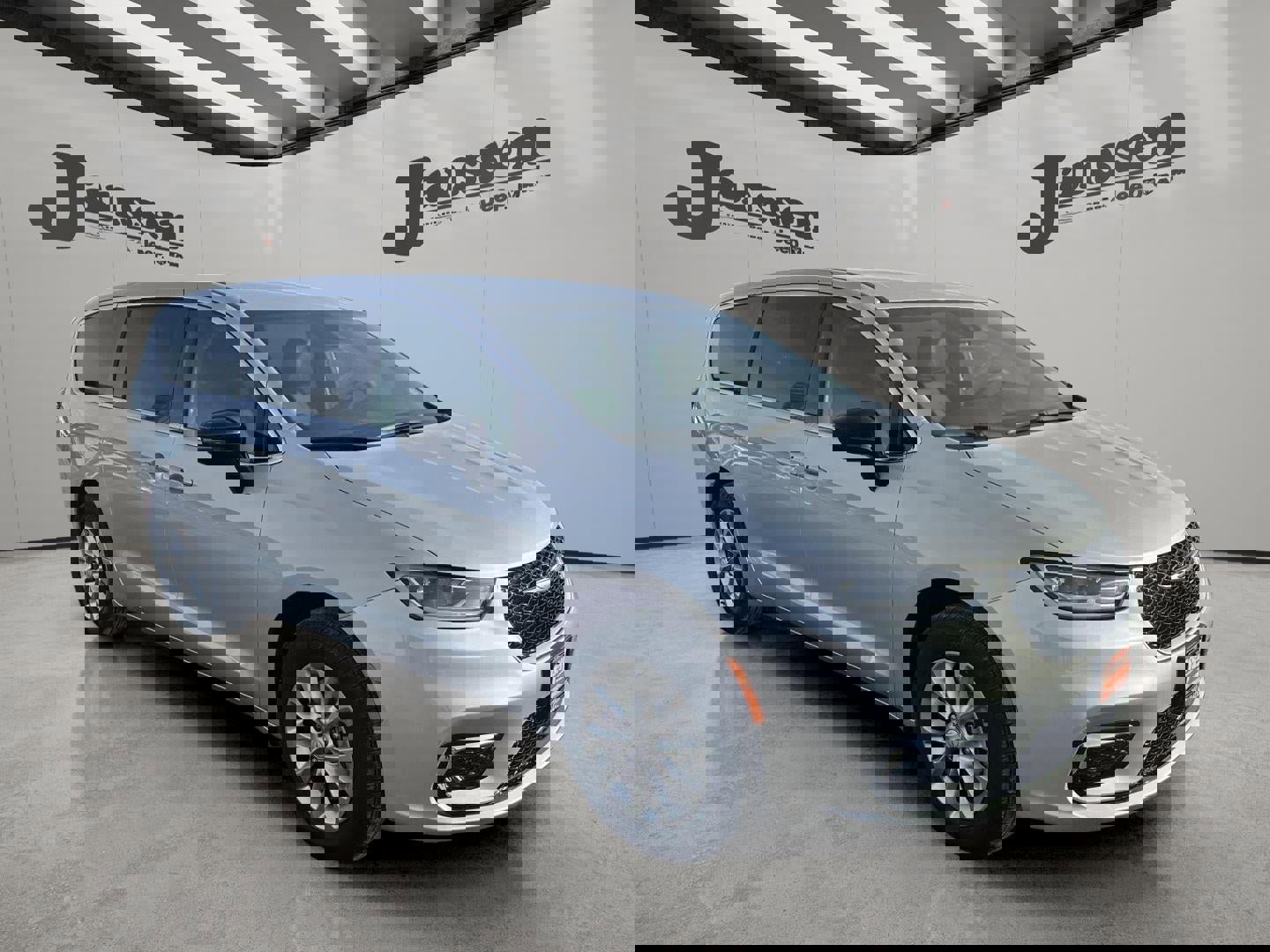 New 2026 Chrysler Pacifica Select image 8