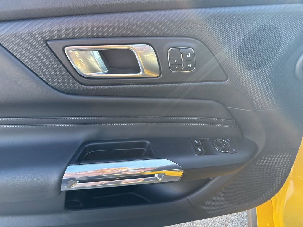 Used 2024 Ford Mustang GT Premium image 8