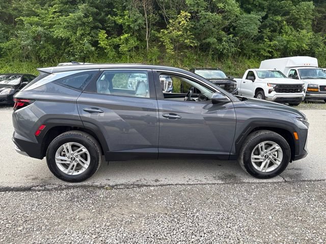 Used 2025 Hyundai Tucson SE AWD/4WD image 6