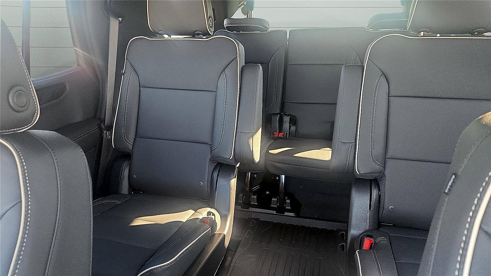 New 2026 GMC Yukon Elevation w/ LPO, Floor Liner Package AWD/4WD image 40