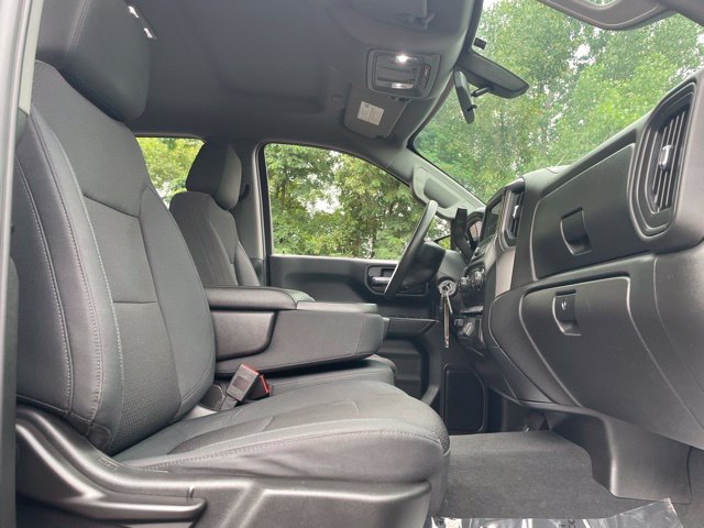 Used 2019 Chevrolet Silverado 1500 Custom w/ Custom Value Package AWD/4WD image 13