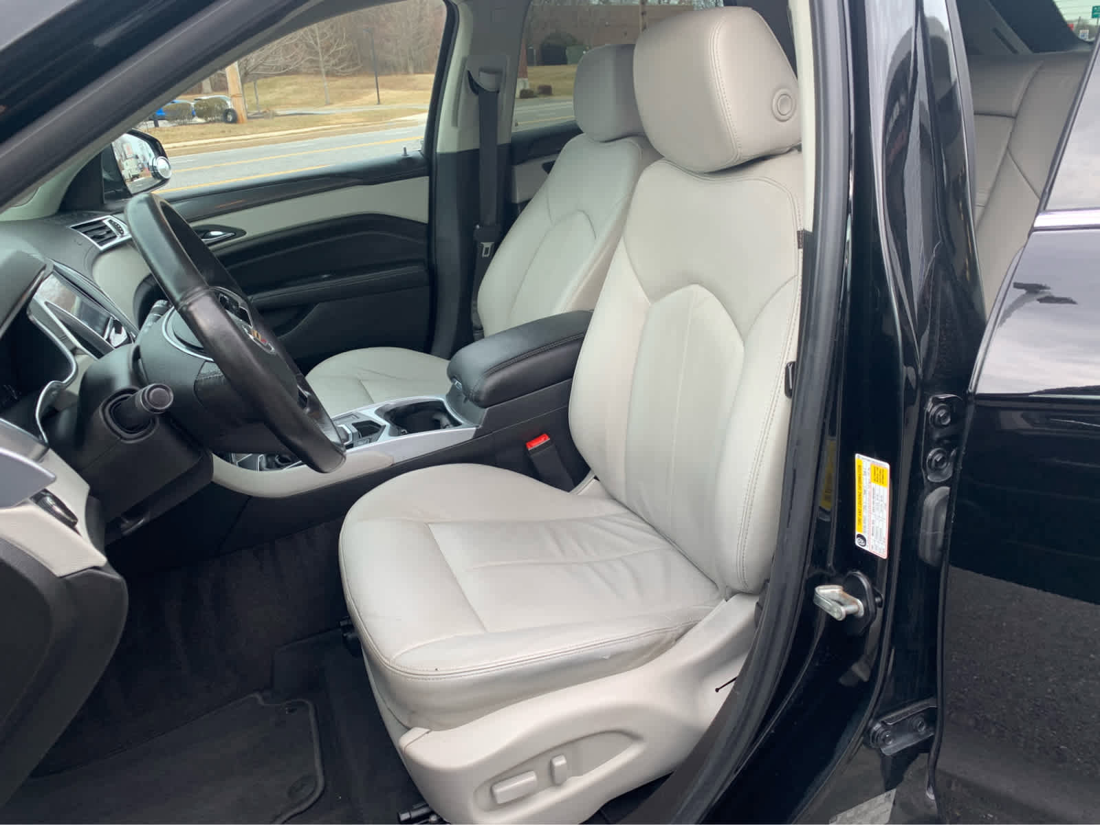 Used 2016 Cadillac SRX FWD image 12