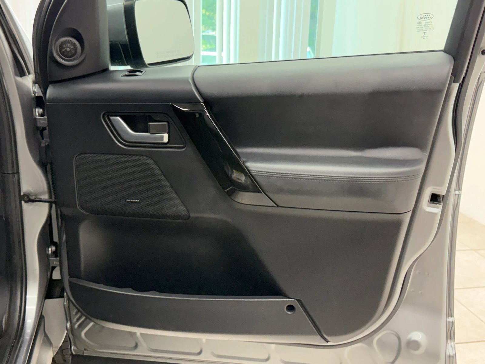 Used 2015 Land Rover LR2 HSE AWD/4WD image 22