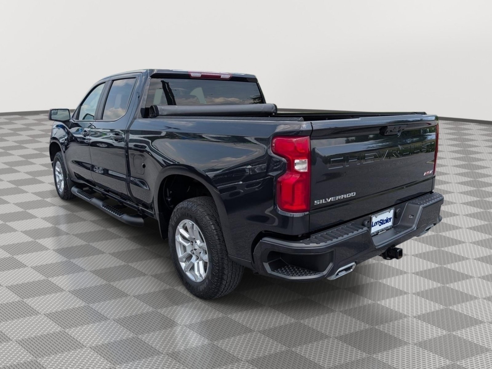 Used 2023 Chevrolet Silverado 1500 RST w/ Z71 Off-Road Package AWD/4WD image 3