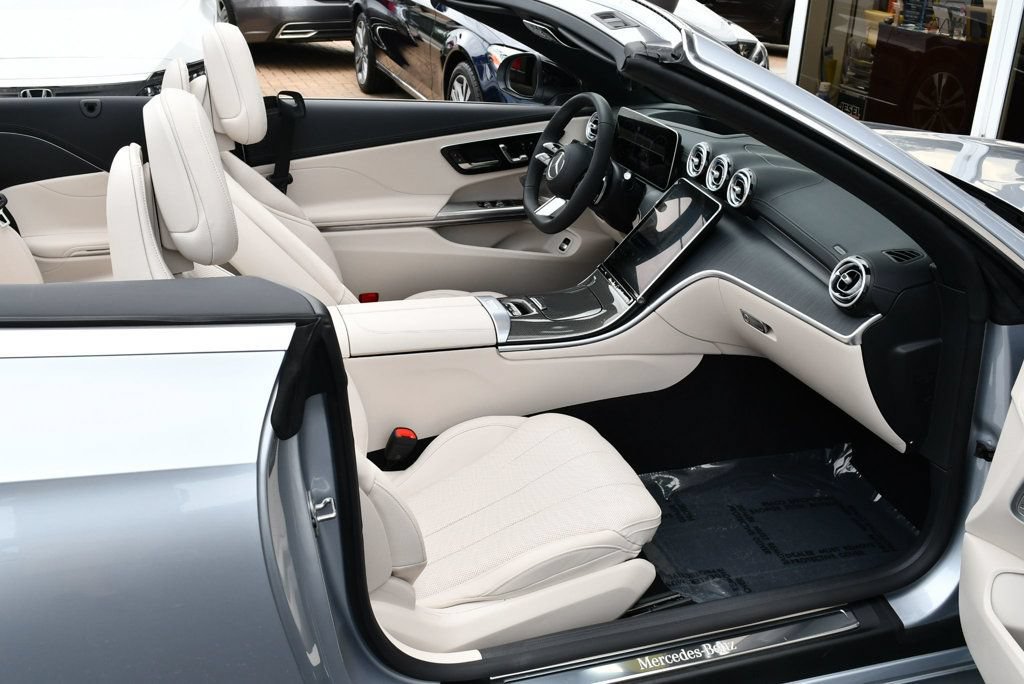 Used 2026 Mercedes-Benz CLE 450 4MATIC Cabriolet image 66