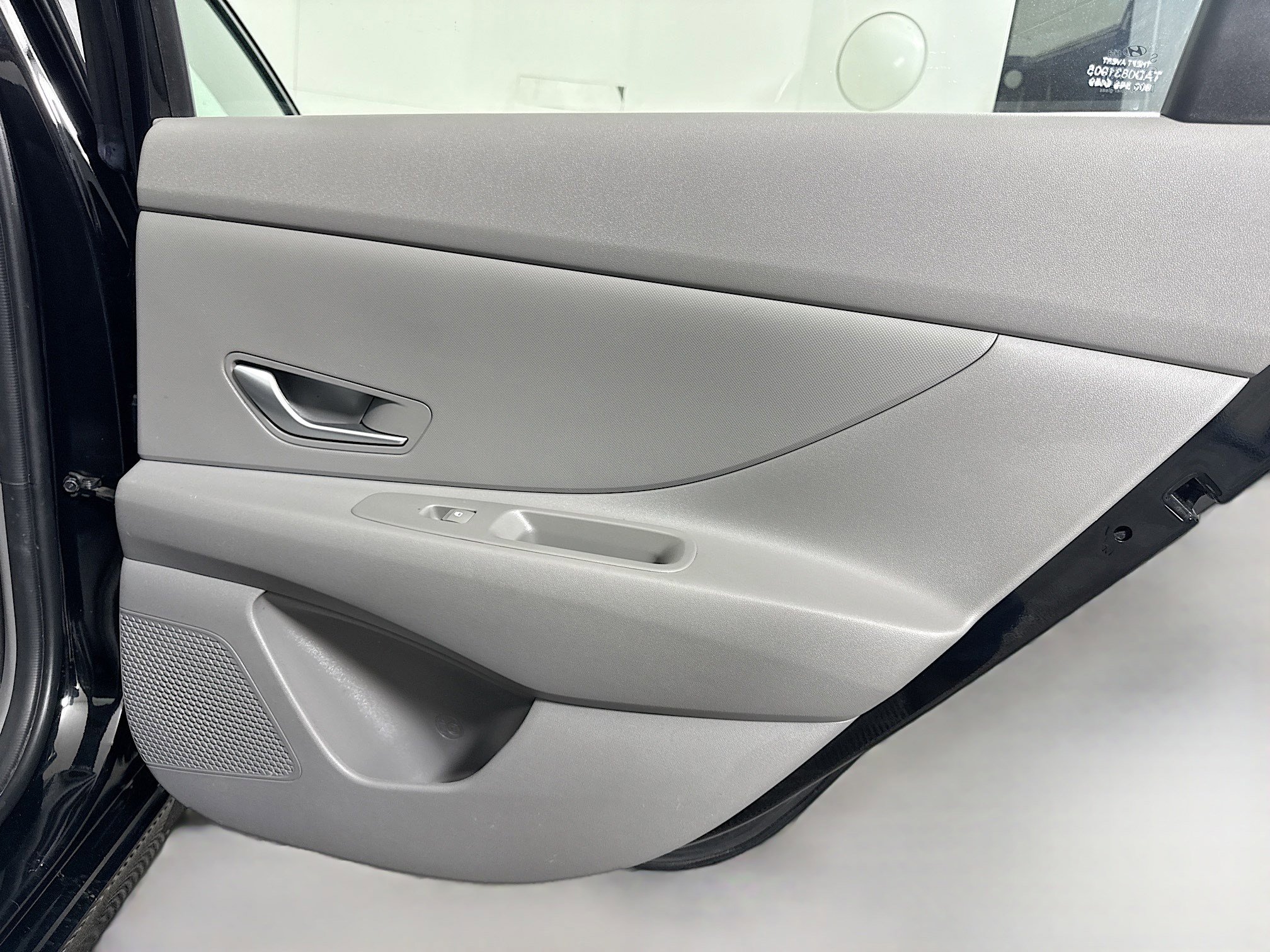 Used 2023 Hyundai Elantra SE w/ Cargo Package image 27