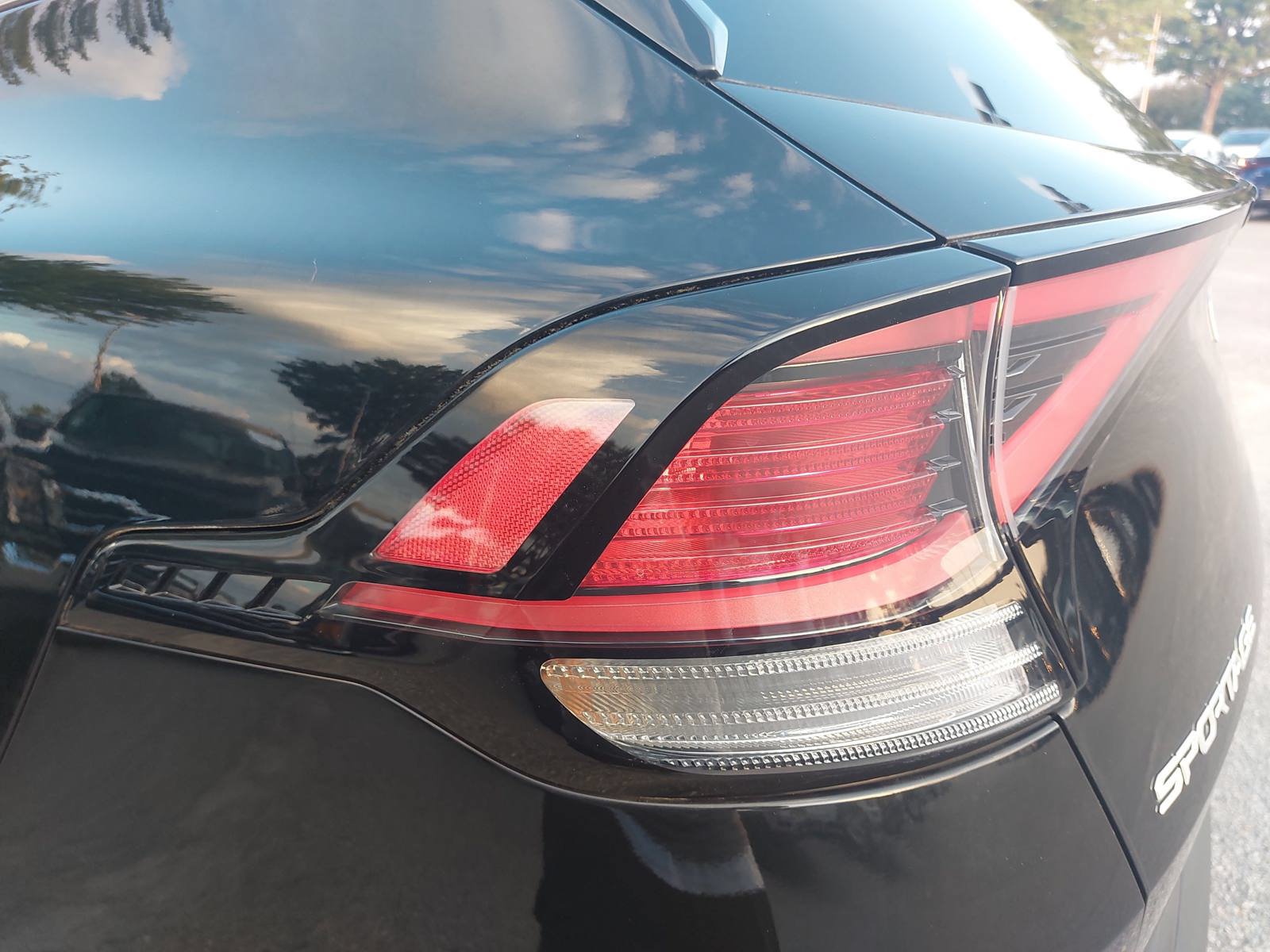 Used 2024 Kia Sportage EX FWD image 33