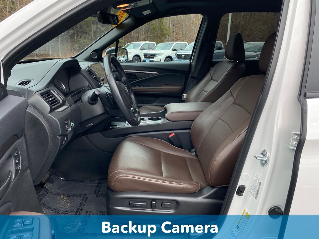 Certified 2025 Honda Passport EX-L image 13