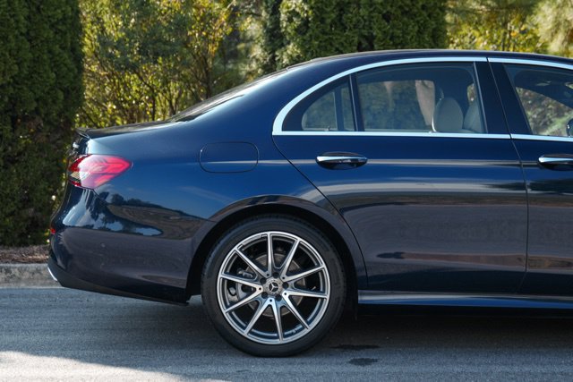 Used 2021 Mercedes-Benz E 350 4MATIC Sedan w/ Premium Package image 9